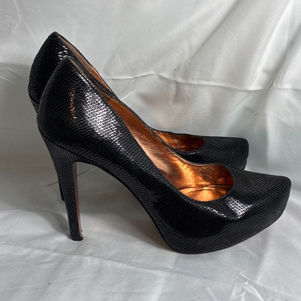 BCBGeneration Grace Black Snakeskin Embossed Platform Pumps Heels Size 7.5
